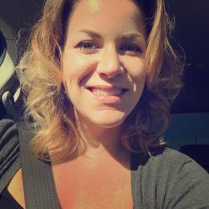 Meet your Posher, Kayla